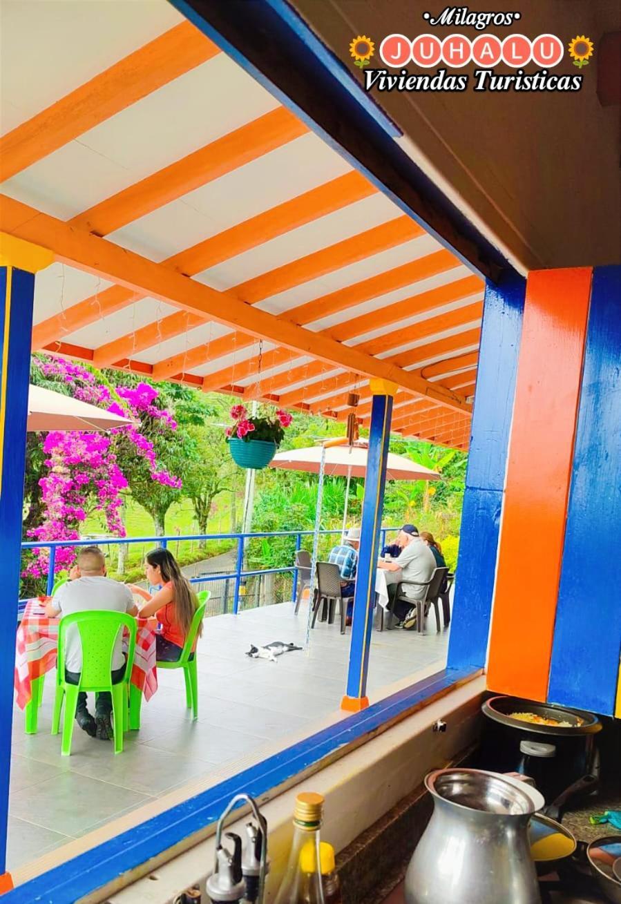 ᒍᑌᕼᗩᒪᑌ Hotel Jericoc  Kültér fotó