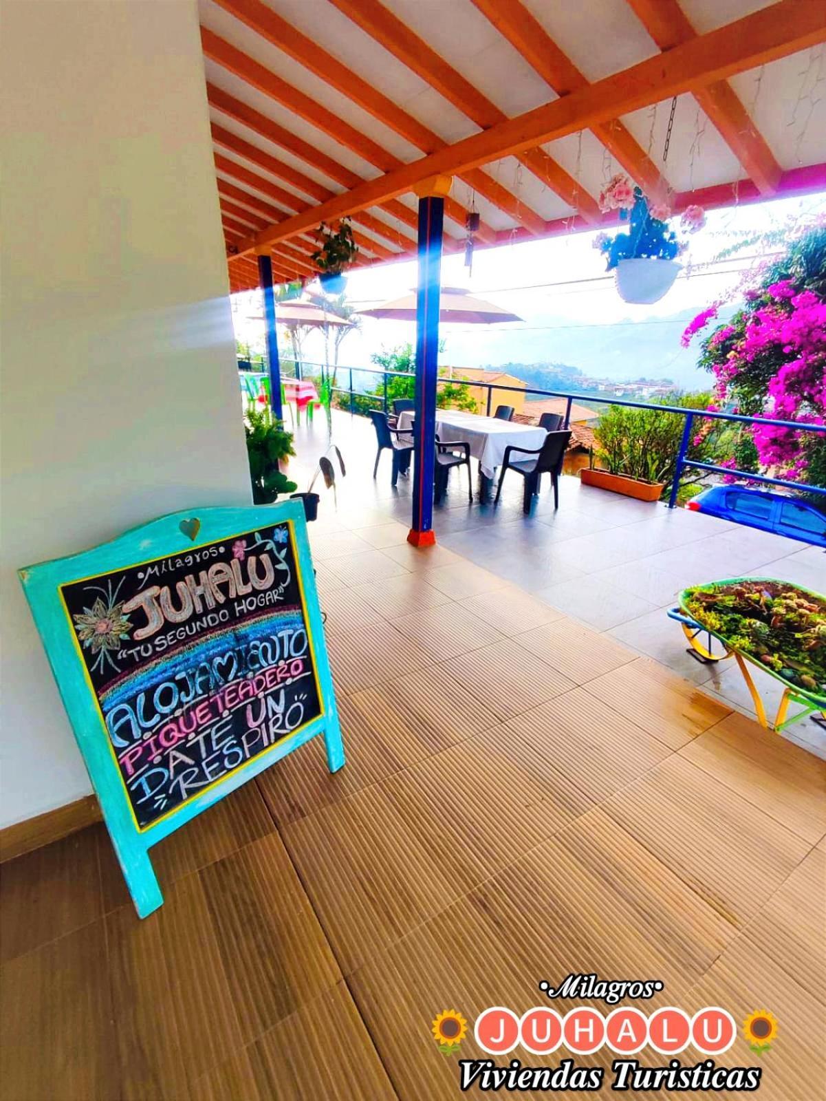 ᒍᑌᕼᗩᒪᑌ Hotel Jericoc  Kültér fotó