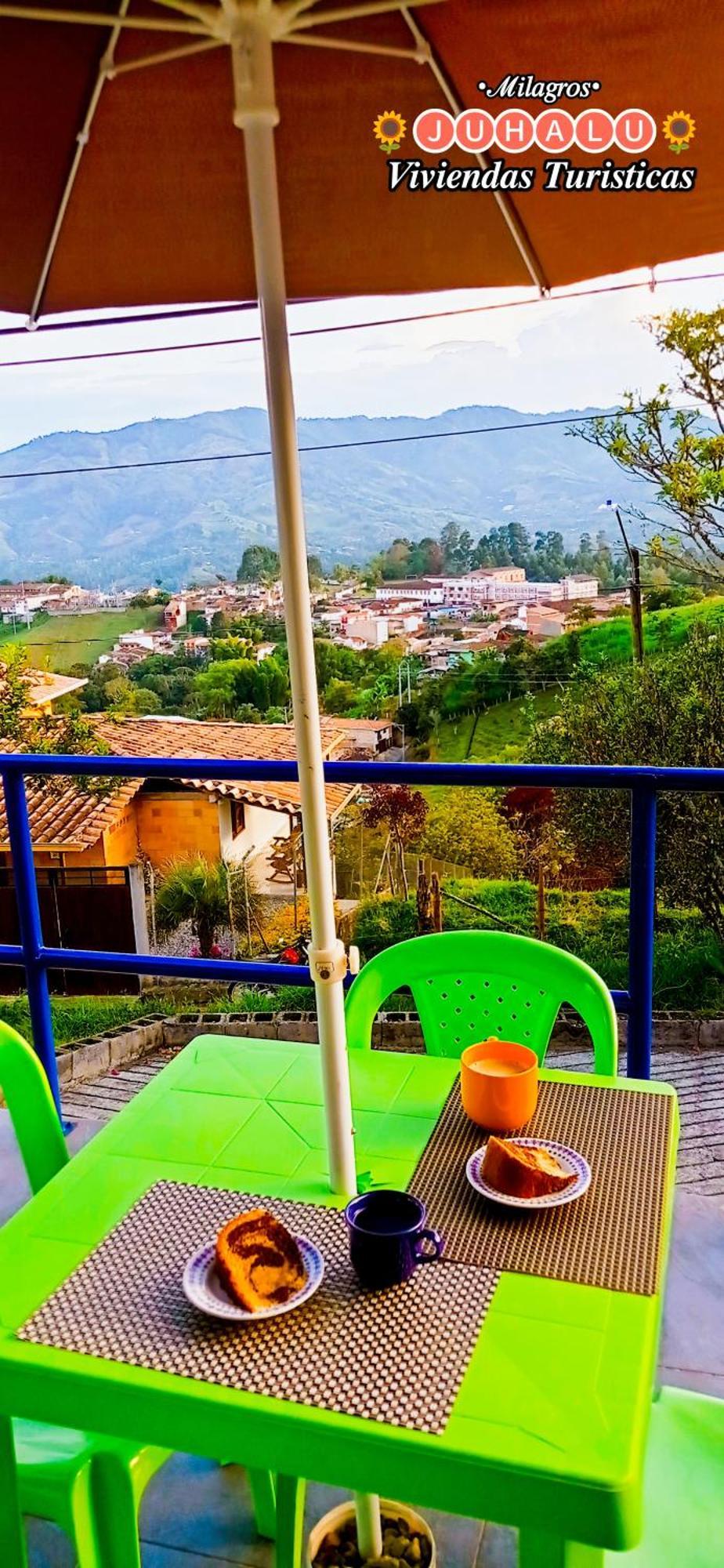 ᒍᑌᕼᗩᒪᑌ Hotel Jericoc  Kültér fotó