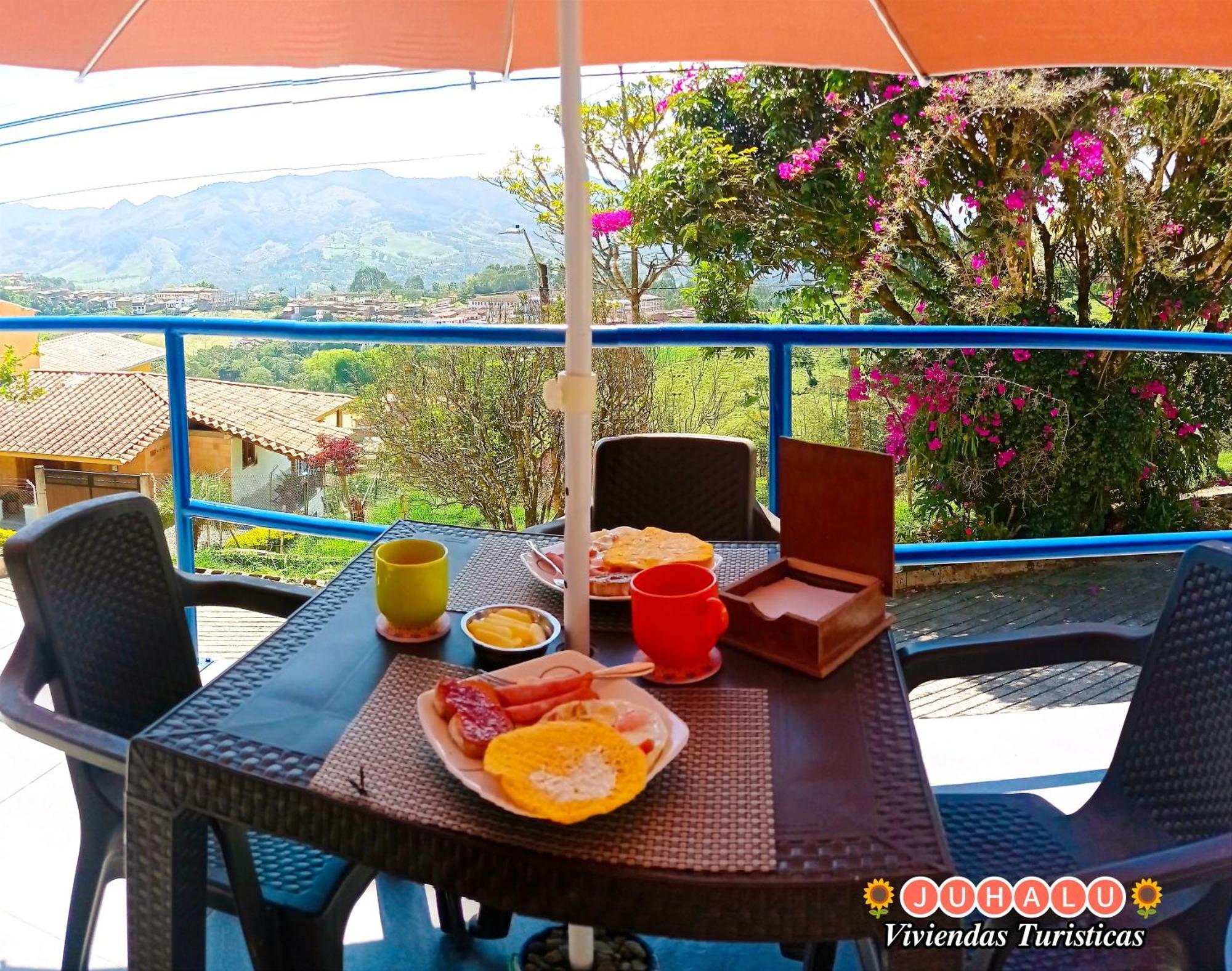 ᒍᑌᕼᗩᒪᑌ Hotel Jericoc  Kültér fotó
