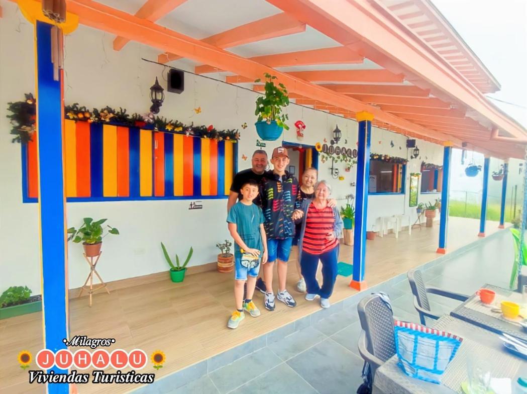 ᒍᑌᕼᗩᒪᑌ Hotel Jericoc  Kültér fotó