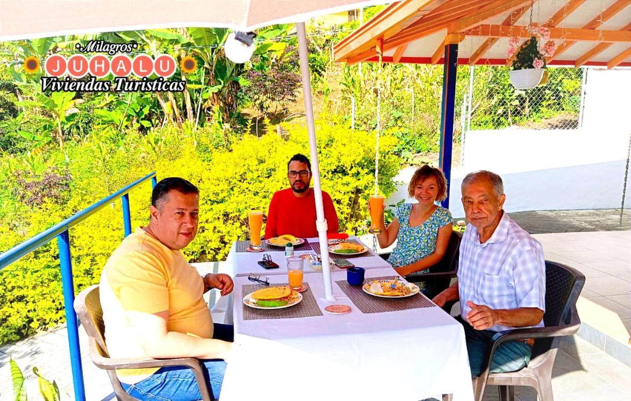 ᒍᑌᕼᗩᒪᑌ Hotel Jericoc  Kültér fotó