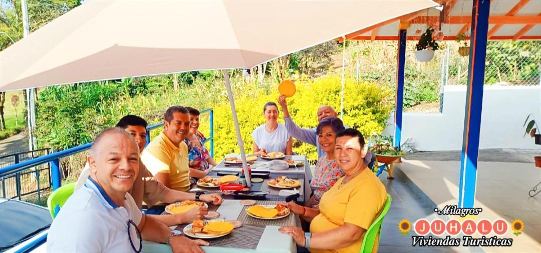 ᒍᑌᕼᗩᒪᑌ Hotel Jericoc  Kültér fotó